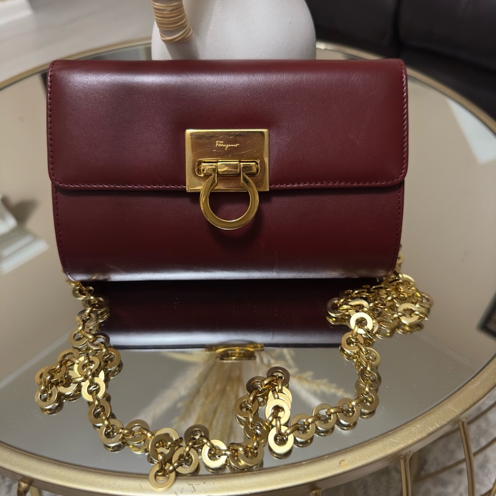 Salvatore Ferragamo shoulder Burgundy Leather Chain Bag
